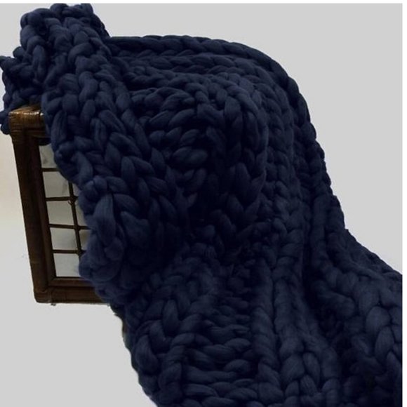 HAND KNITTED Jumbo Chunky Soft Throw Blanket Navy Worsted Yarn - Picture 8 of 9